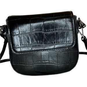 Zara Crossbody Faux Leather Purse Color Black